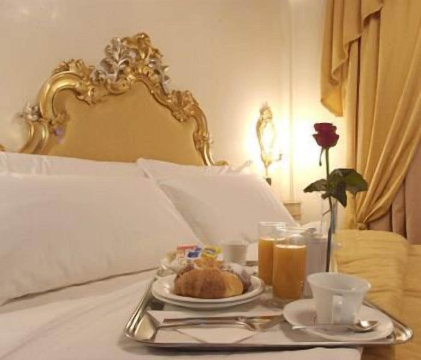 Vecellio Hotel Venesia Ruang foto