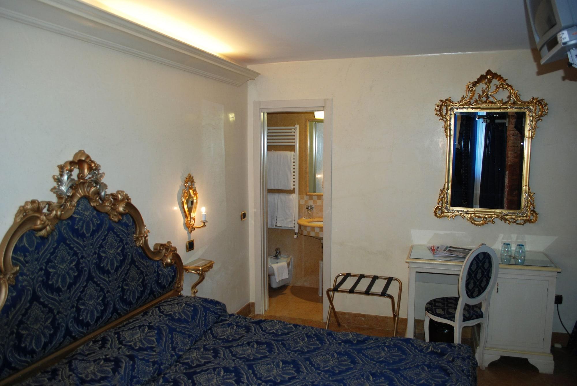 Vecellio Hotel Venesia Bagian luar foto